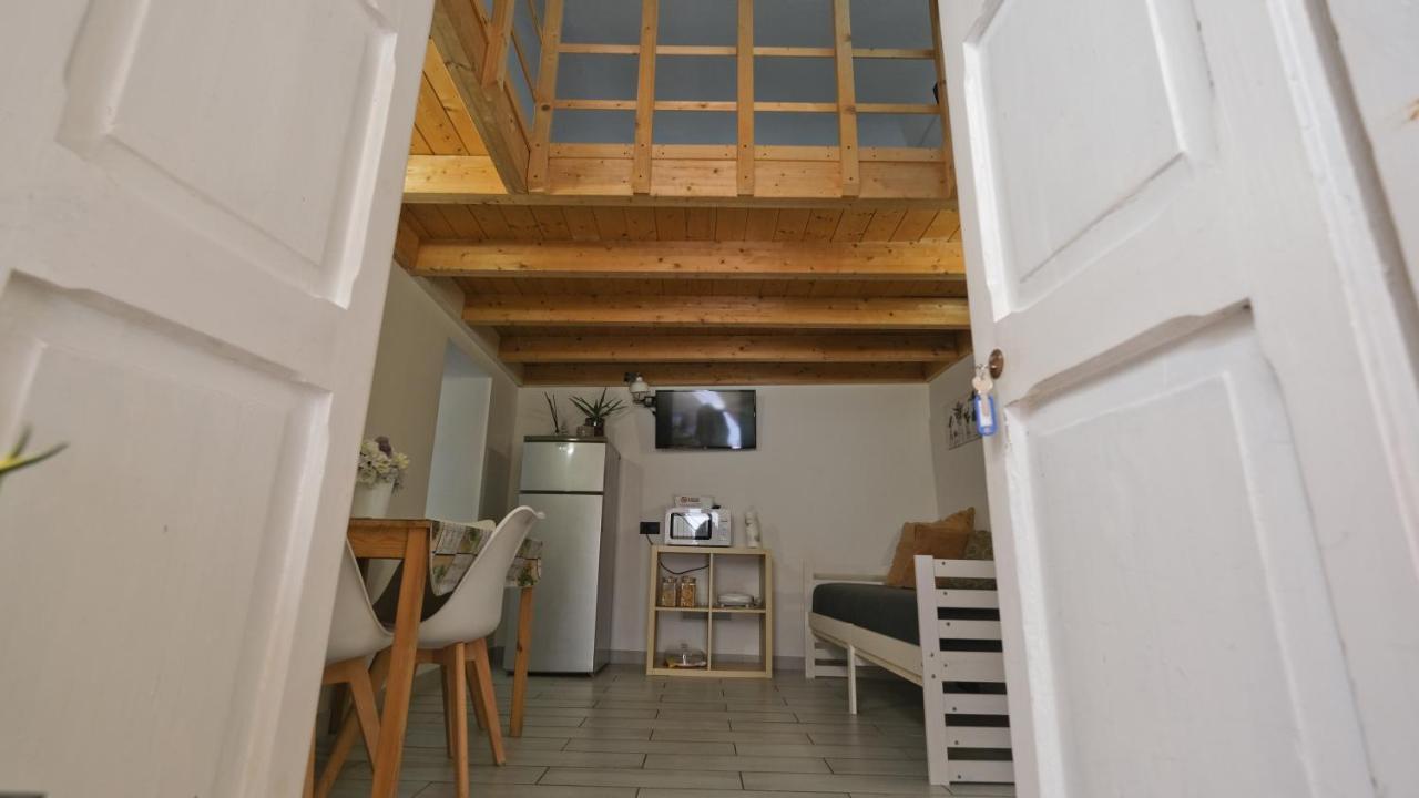 Apartamento Monolocale Porta Napoli Bríndisi Exterior foto