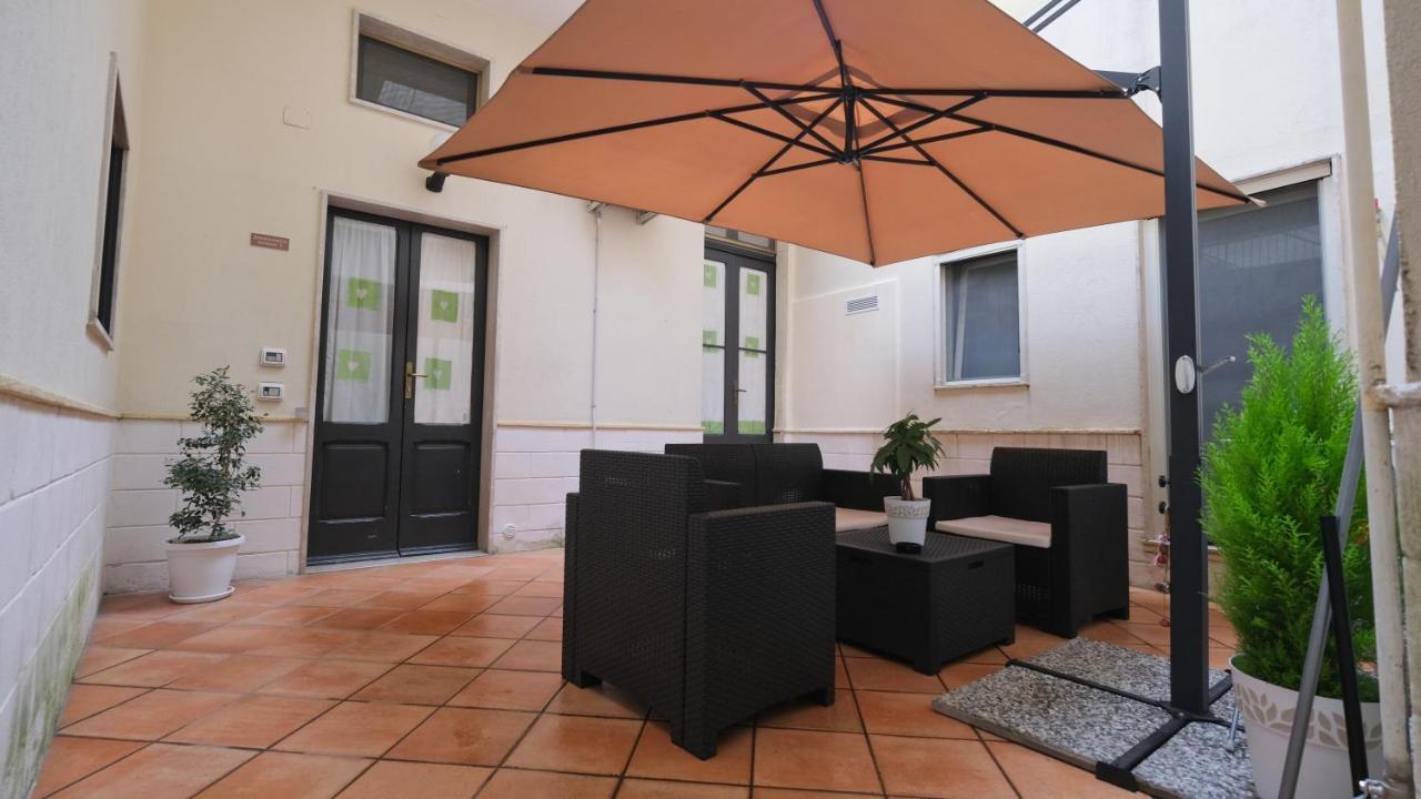 Apartamento Monolocale Porta Napoli Bríndisi Exterior foto